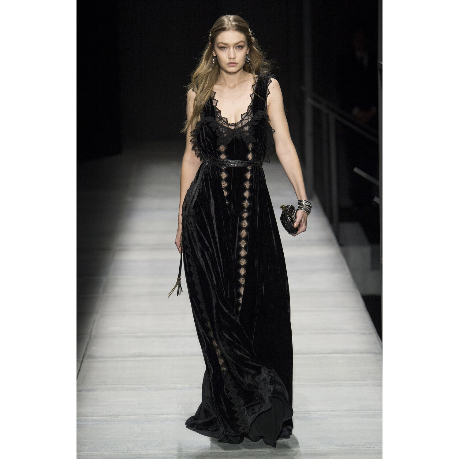 Фото Bottega Veneta Fall 2018 Ready-to-Wear Боттега Венета осень зима 2018 коллекция неделя моды в Нью Йорке Mainstyles